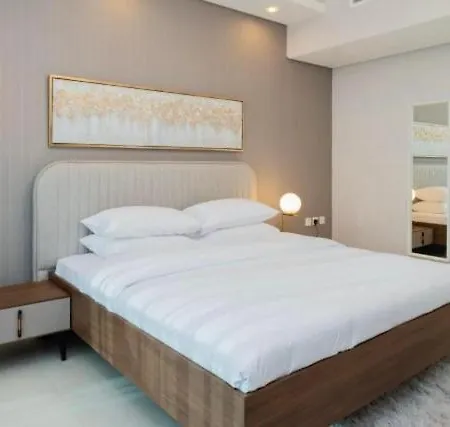 Apartment Hanza Tower Lux With Sauna & Pool & Jacusi