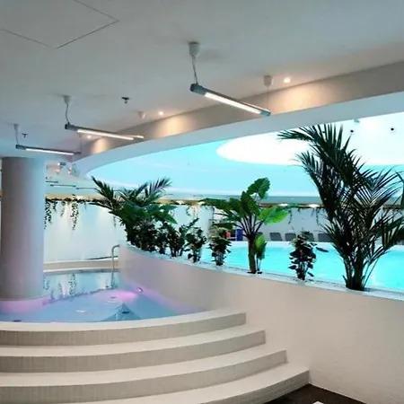 Hanza Tower Lux With Sauna & Pool & Jacusi Apartment